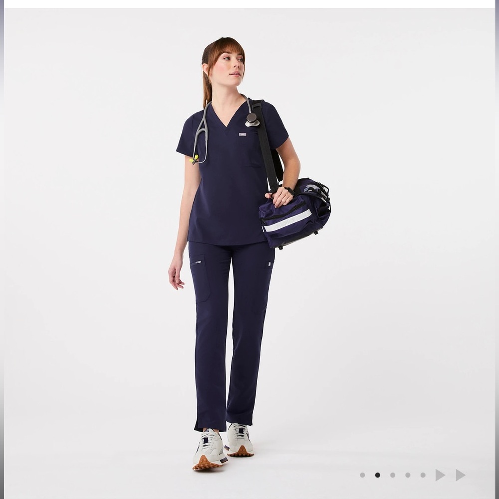 Figs navy scrubs set size small tall
